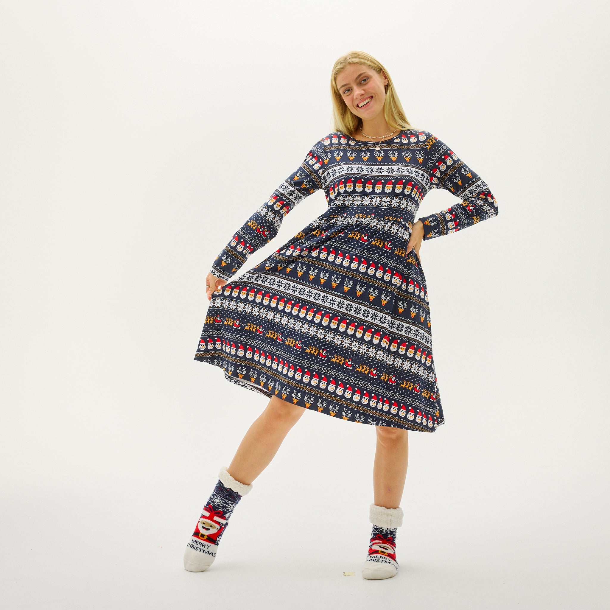 The Lovely Christmas Dress - Dam.